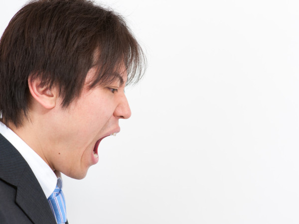 頭皮のかさぶたはフケの原因になってしまう?